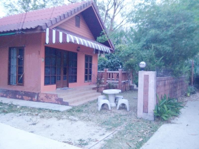 Aree Studio Guesthouse2 Praia de Bang Tao Exterior foto